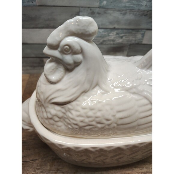 Vintage White Ceramic Hen on a Nest Soup Tureen, Farmhouse Kitchen, Cottagecore - Picture 3 of 16